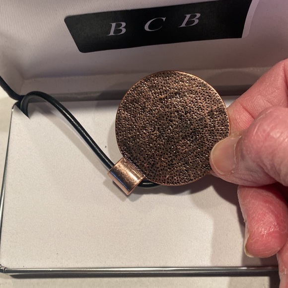 NIB Bronze one Medallion with Brown Luminescent Stone - Picture 3 of 4